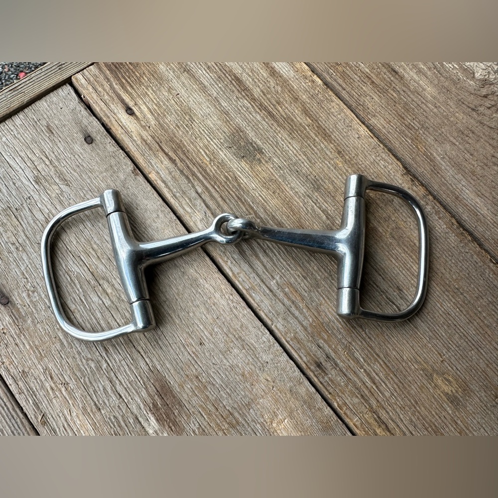 Horse Tack - 4 3/4” D Ring Snaffle Bit - Picture 2 of 3